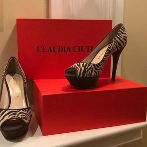 🔥Like new-Claudia Ciuti suede leather heels